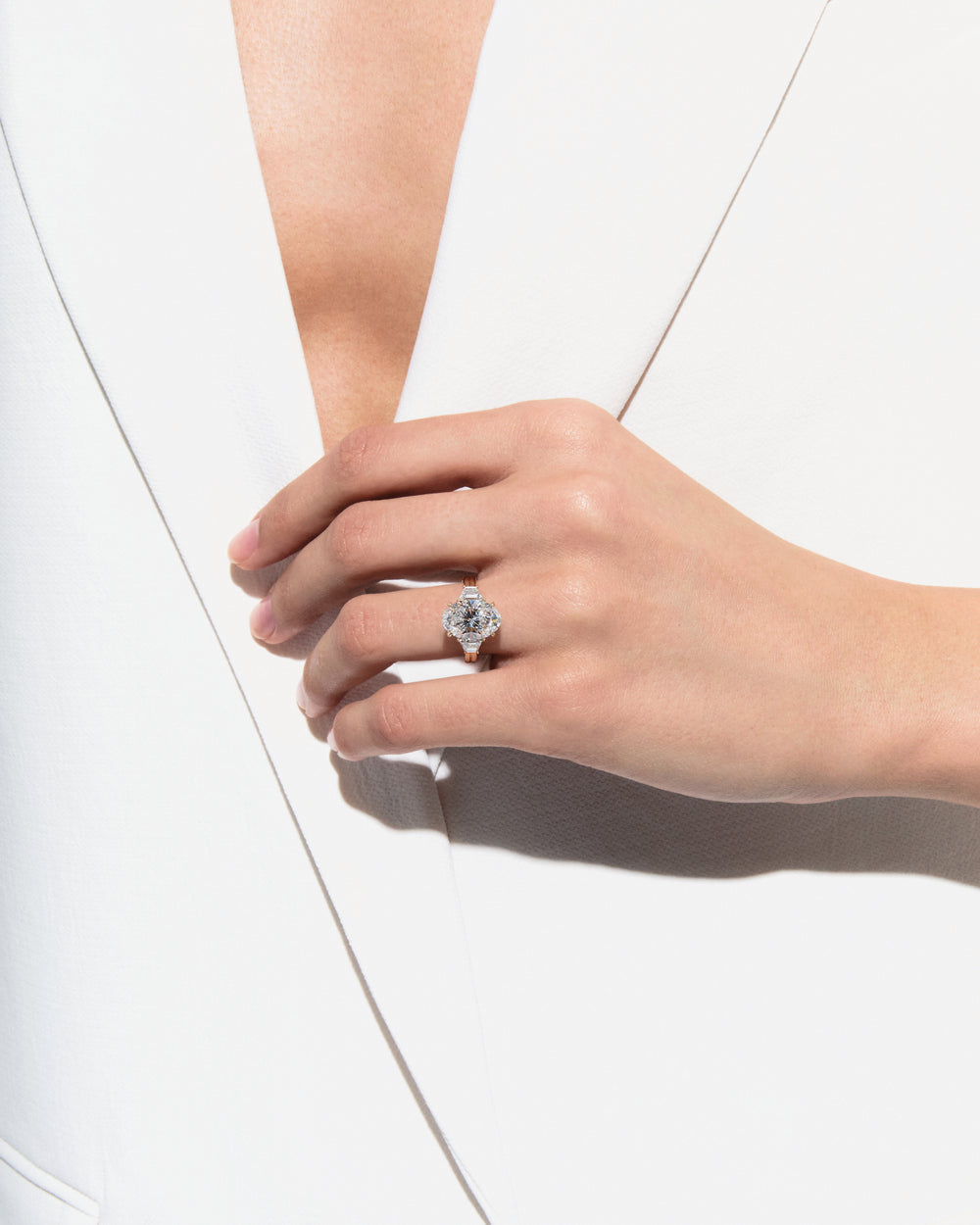 3.03CT Oval and Trapeziod Three Stone Engagment Ring
