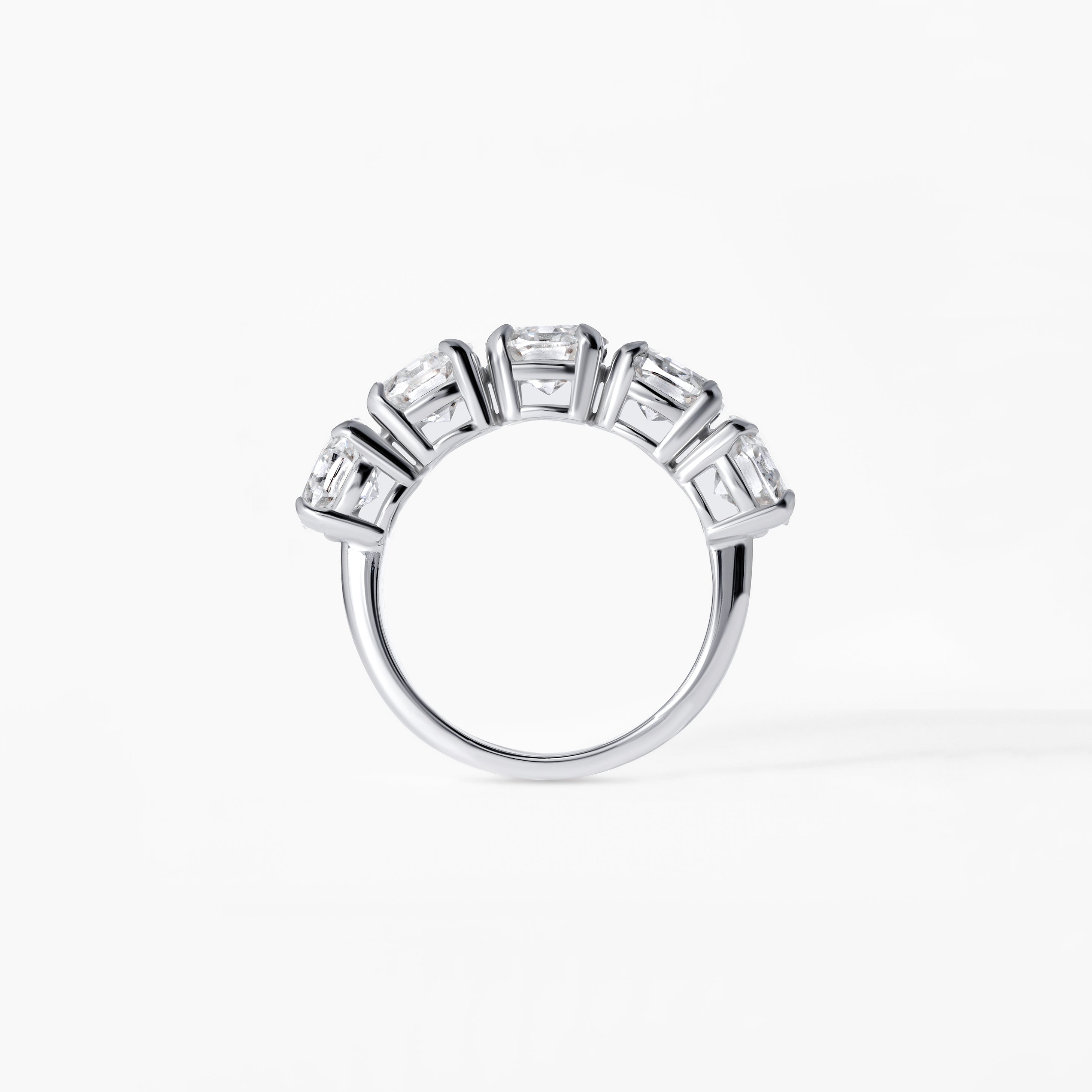 Soleil Diamond Five Stone Band