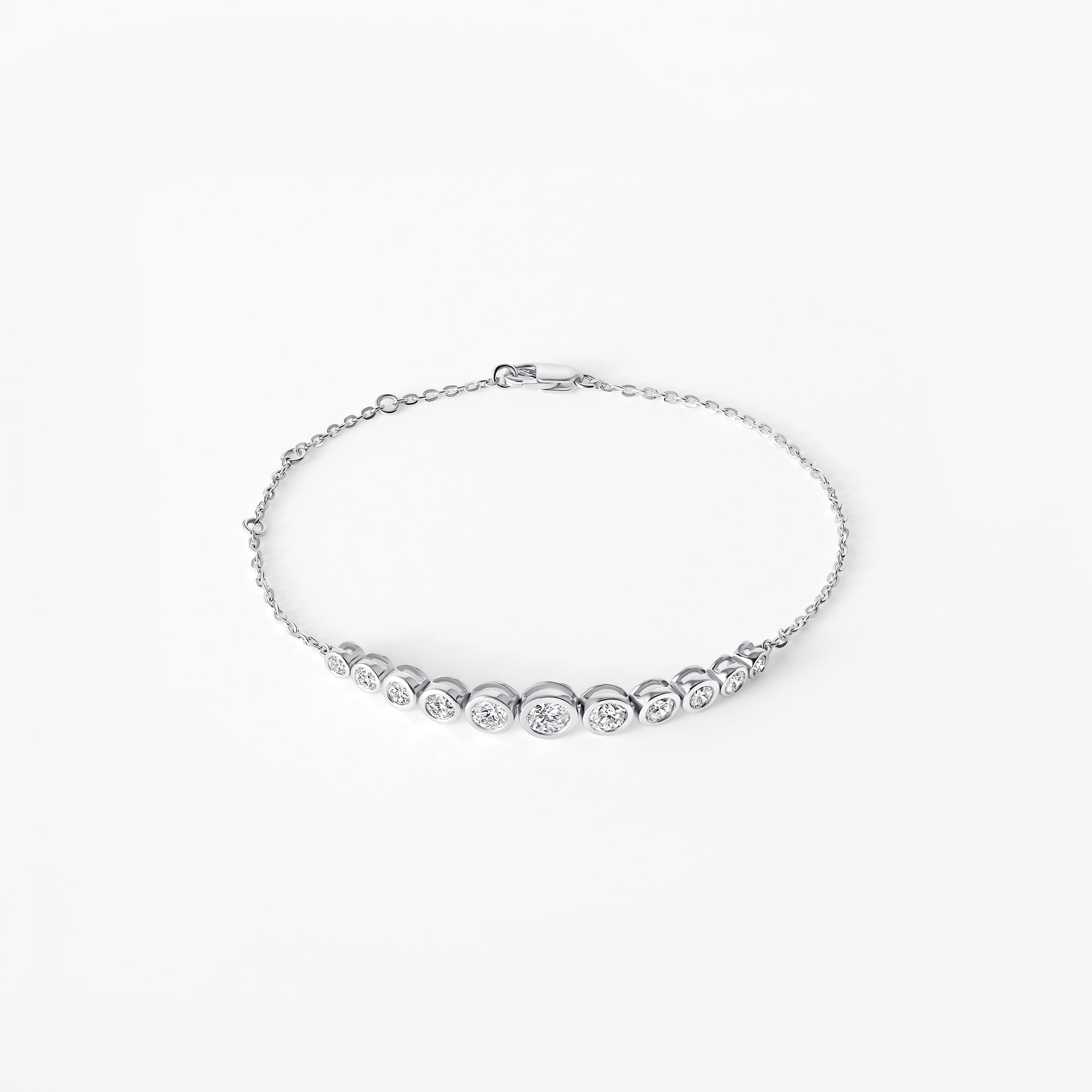 Round Diamond Graduated Bezel Bracelet