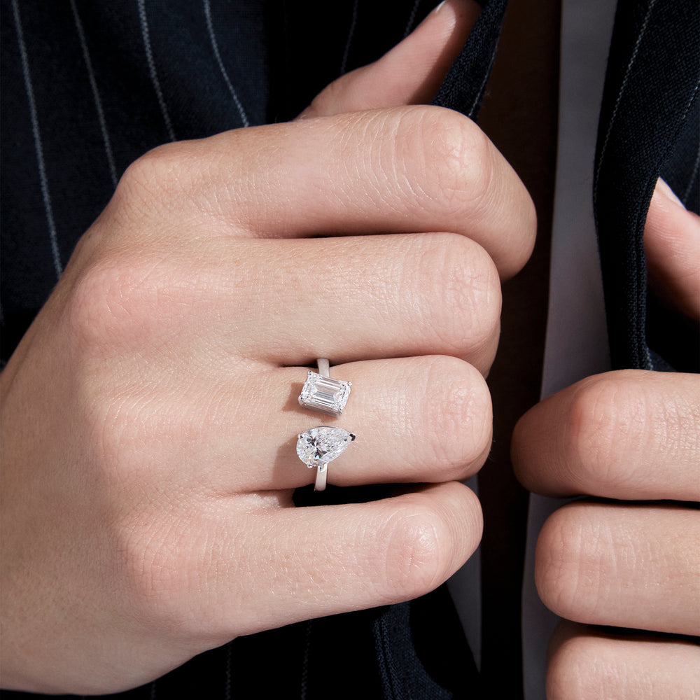 Emerald and Pear Diamond Toi Et Moi Ring