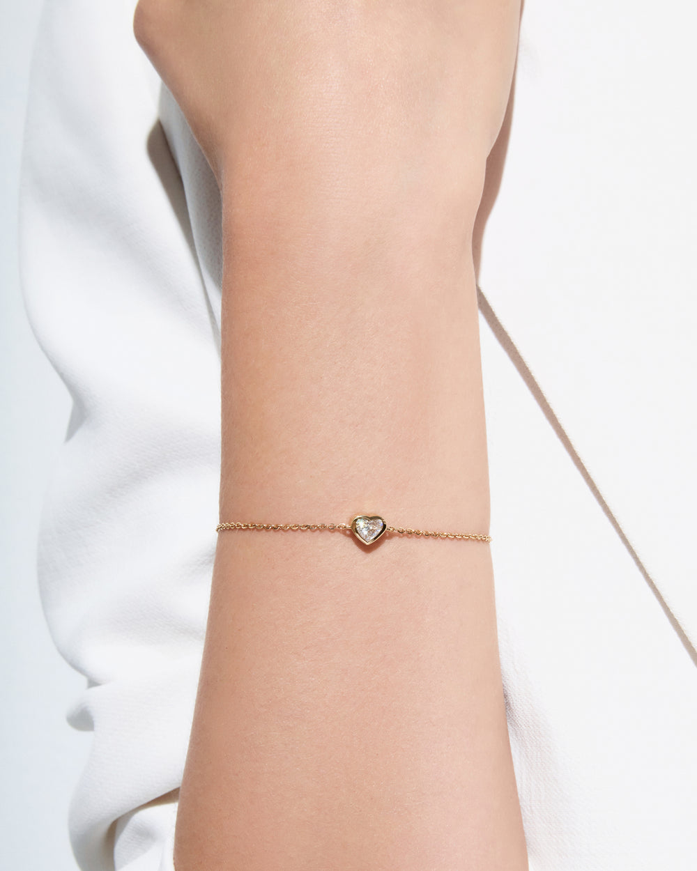 Heart Diamond Bezel Solitaire Bracelet