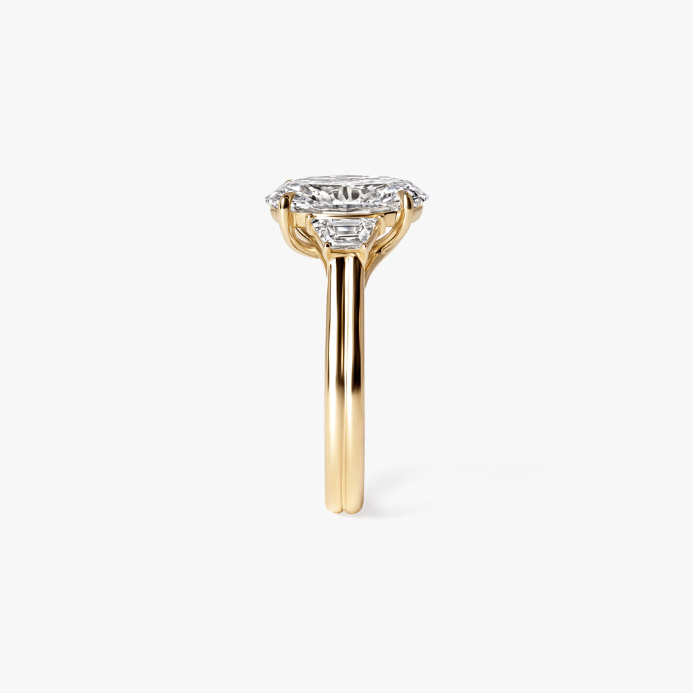 3.03CT Oval and Trapeziod Three Stone Engagment Ring