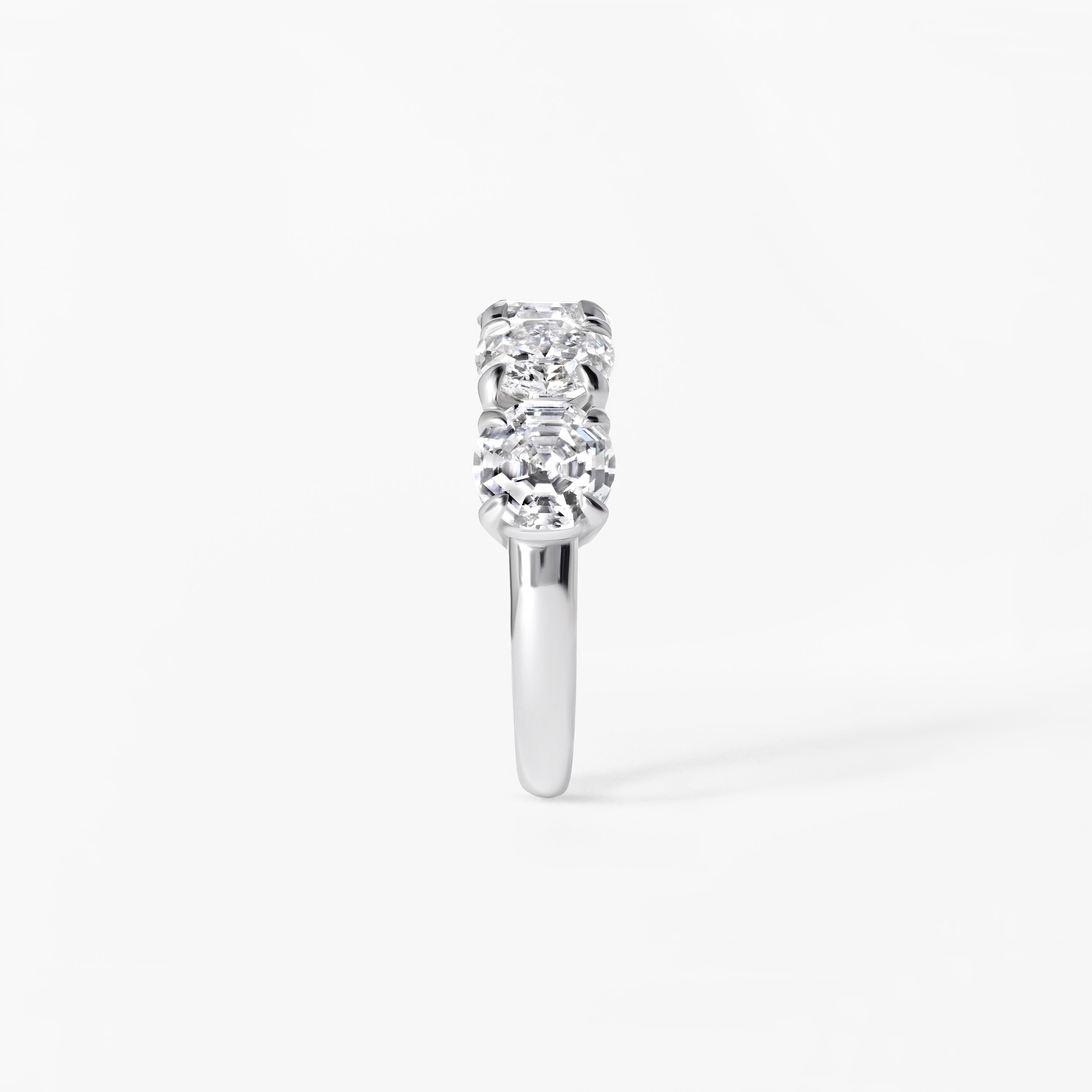 Soleil Diamond Five Stone Band