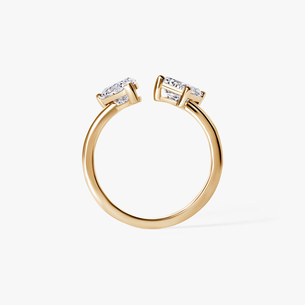Emerald and Pear Diamond Toi Et Moi Ring
