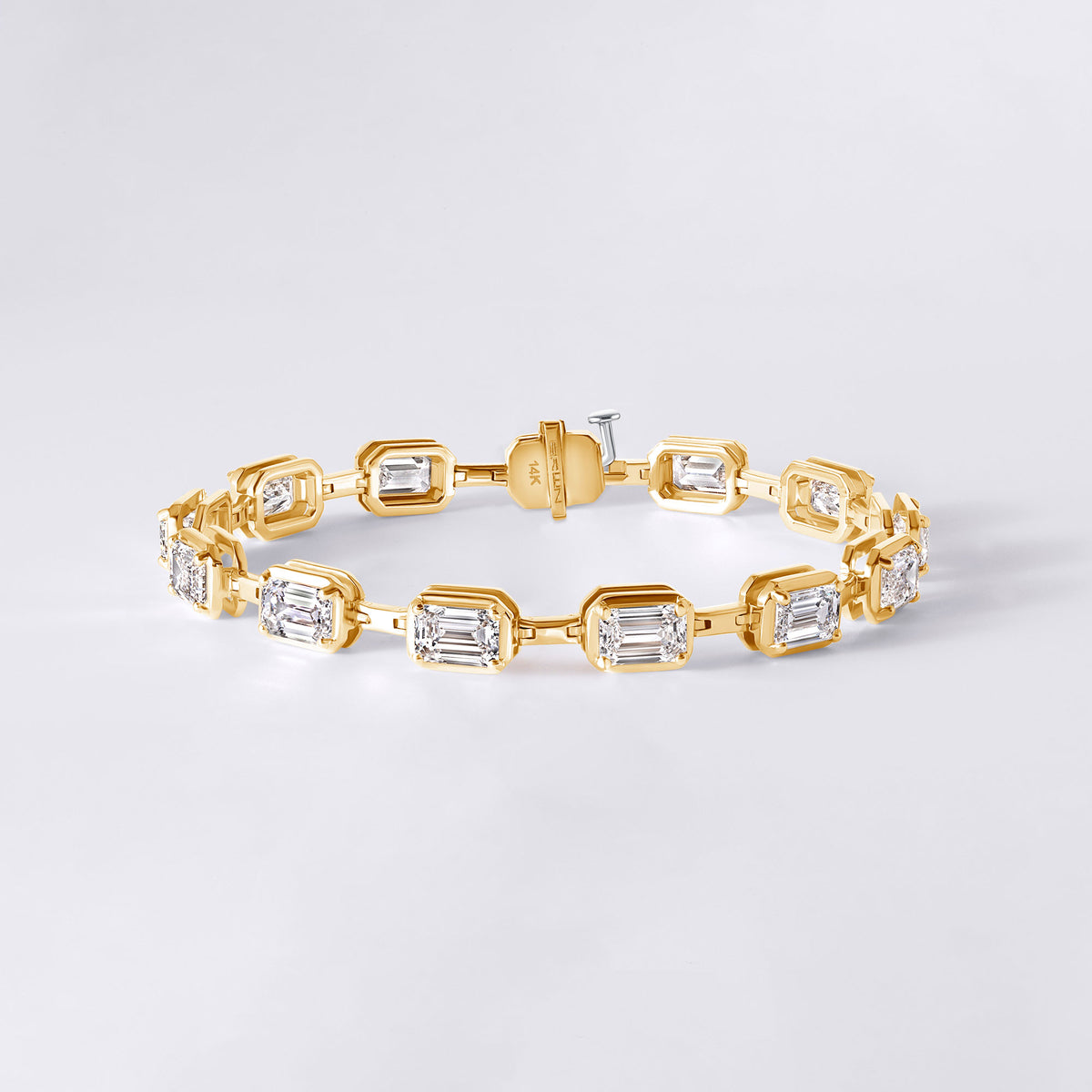 Emerald Link East/West Bezel Bracelet, Yellow Gold