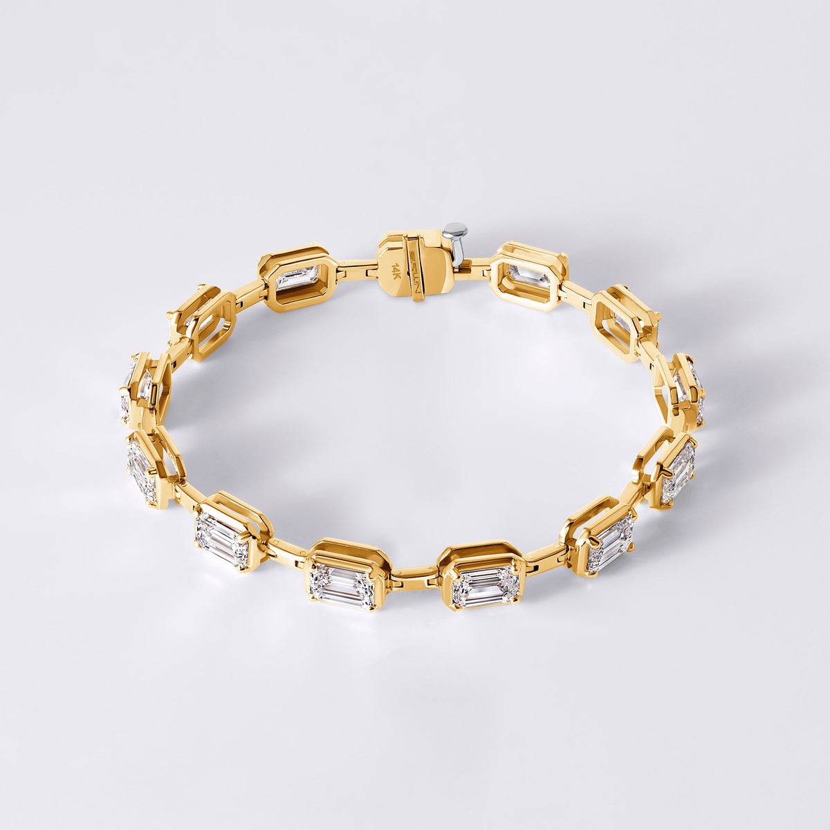 Emerald Link East/West Bezel Bracelet, Yellow Gold