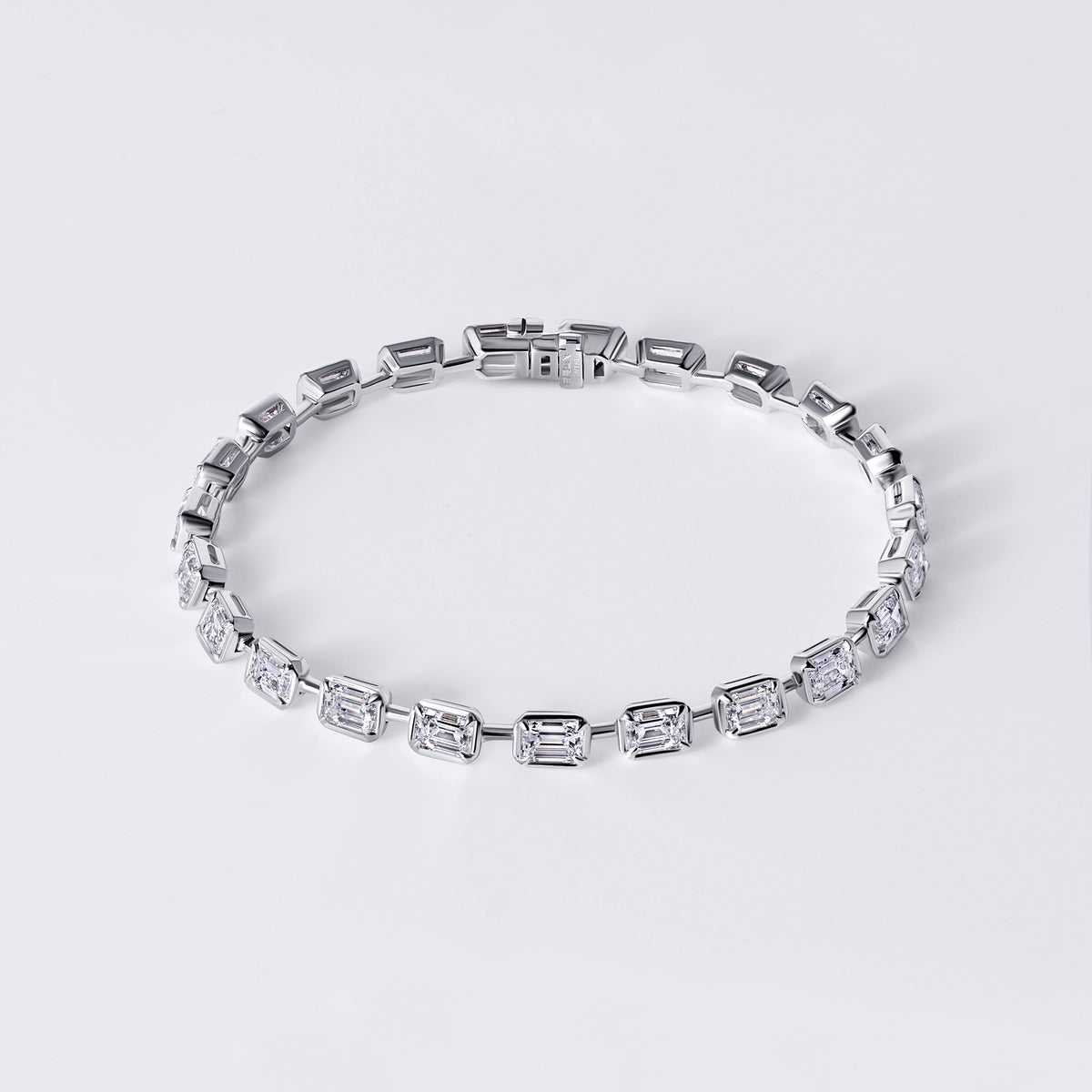 Emerald Link East/West Bezel Bracelet, White Gold