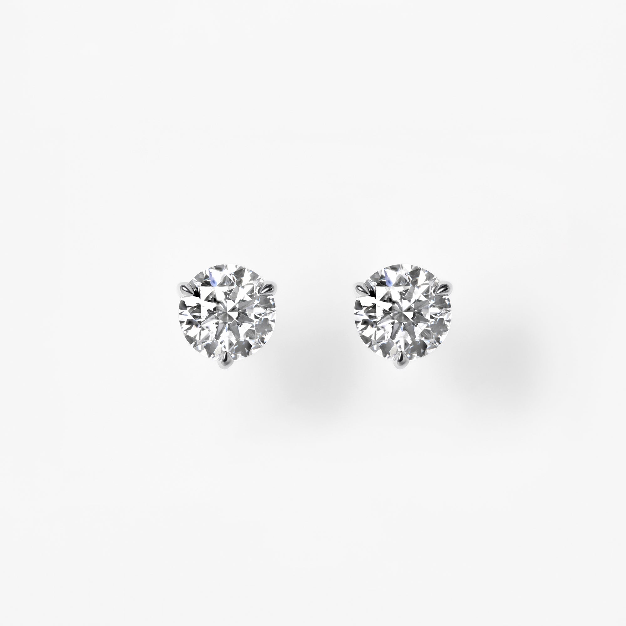 Round Diamond Stud Earrings