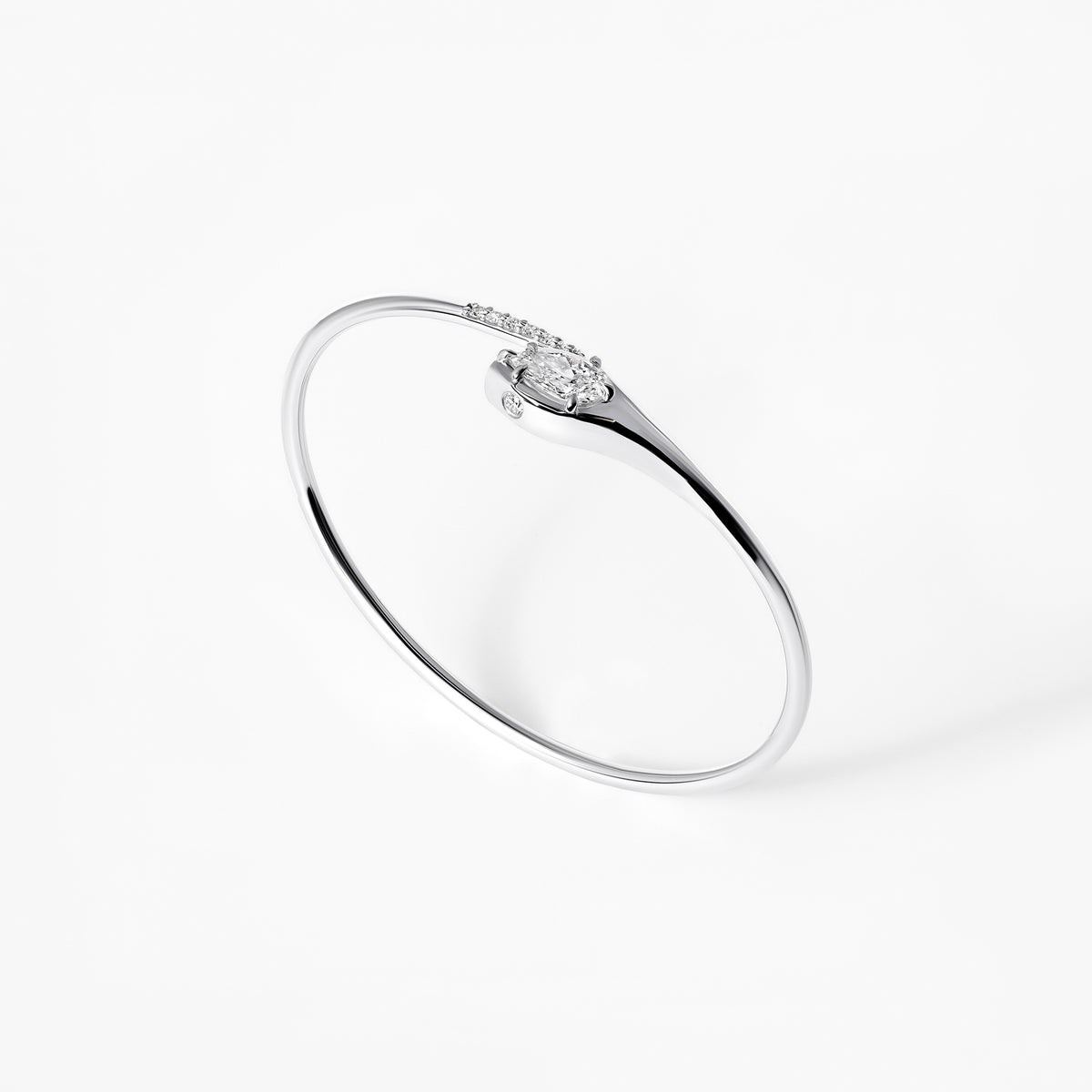 Round Diamond Snake Bangle