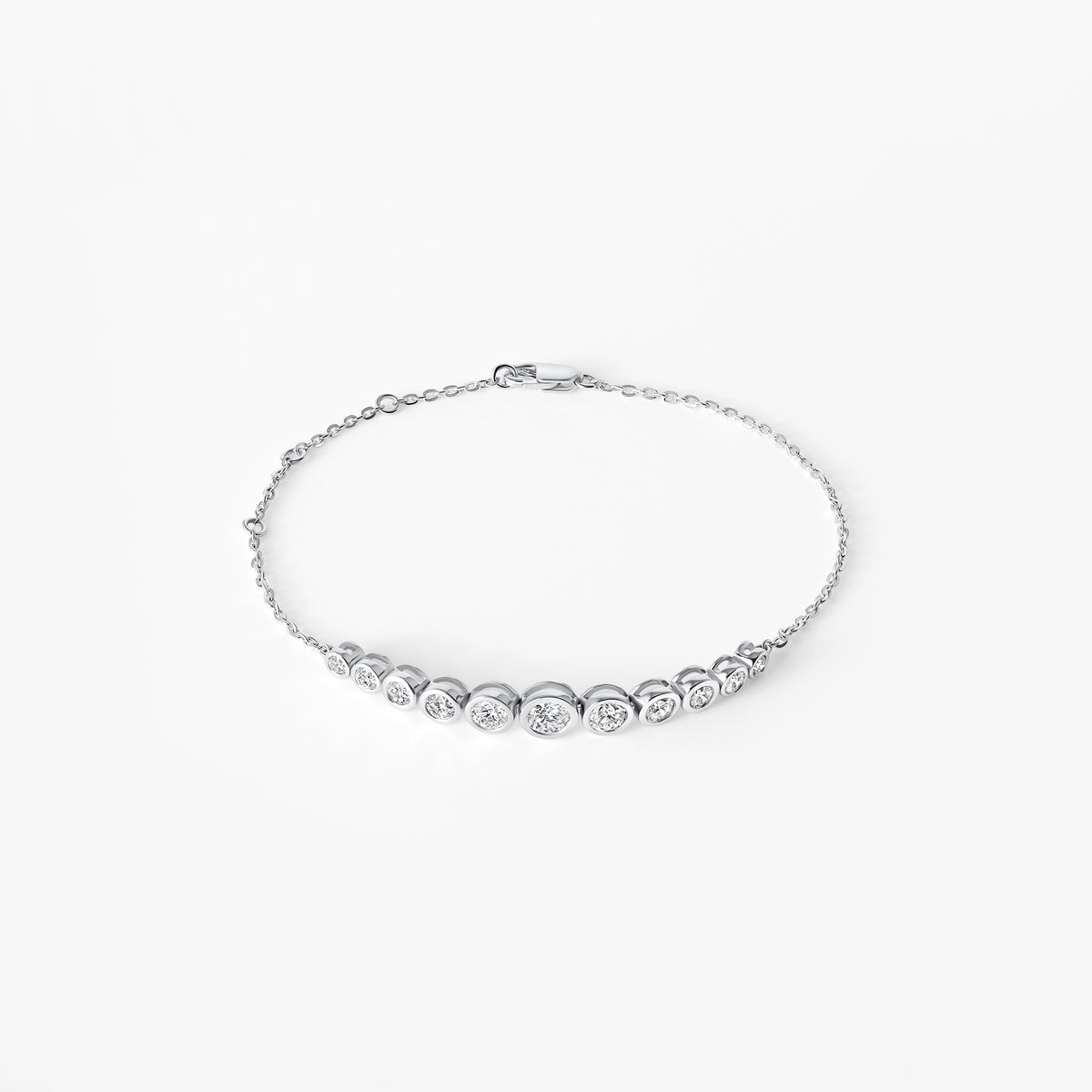 Round Diamond Graduated Bezel Bracelet
