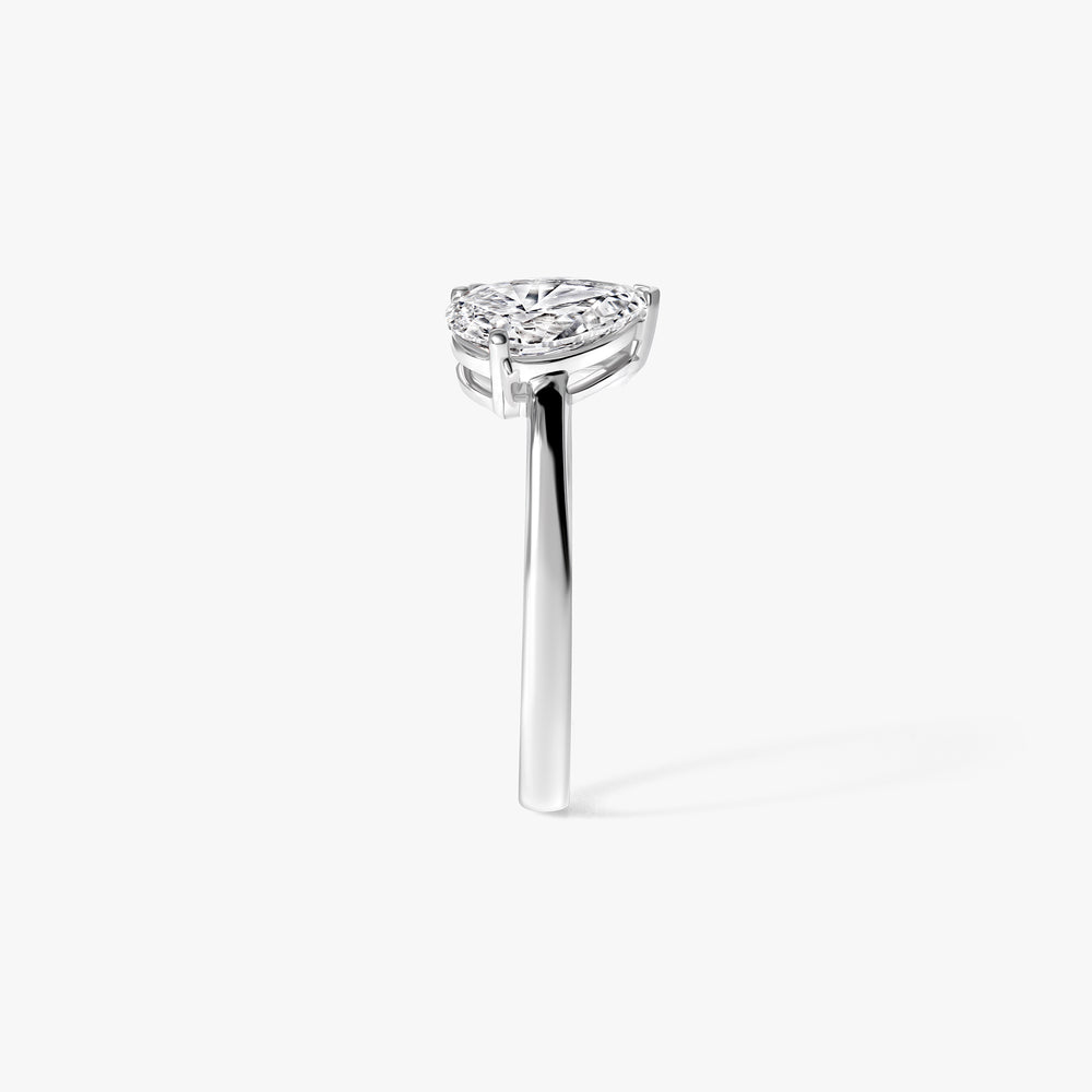 Oval and Pear Diamond Toi et Moi Ring