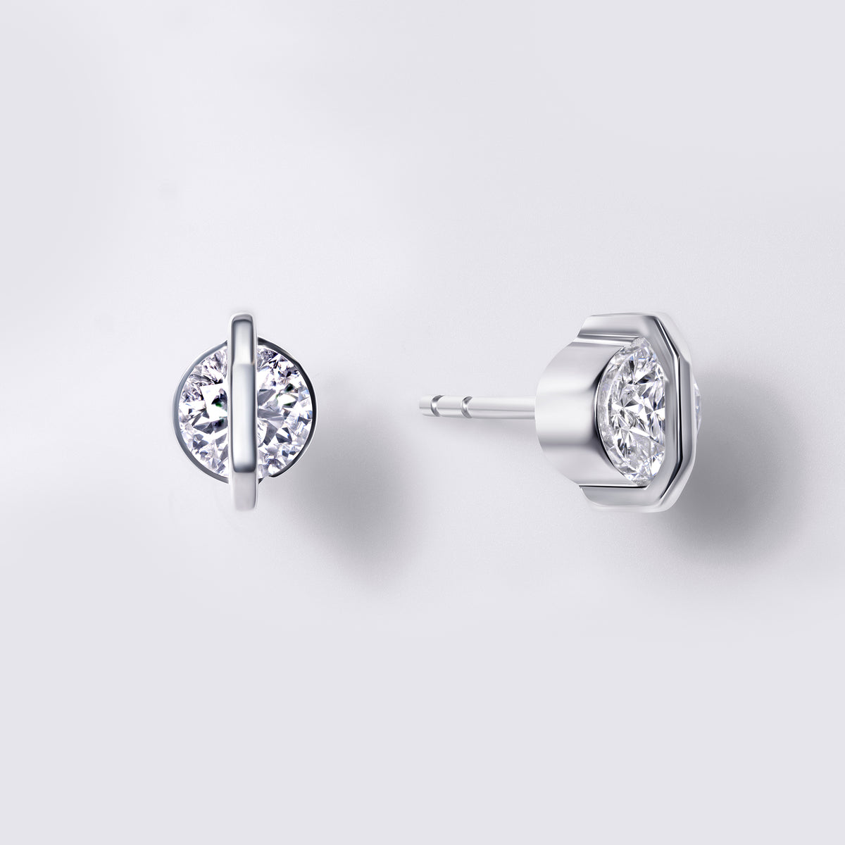 Solaris White Diamond Bar Stud