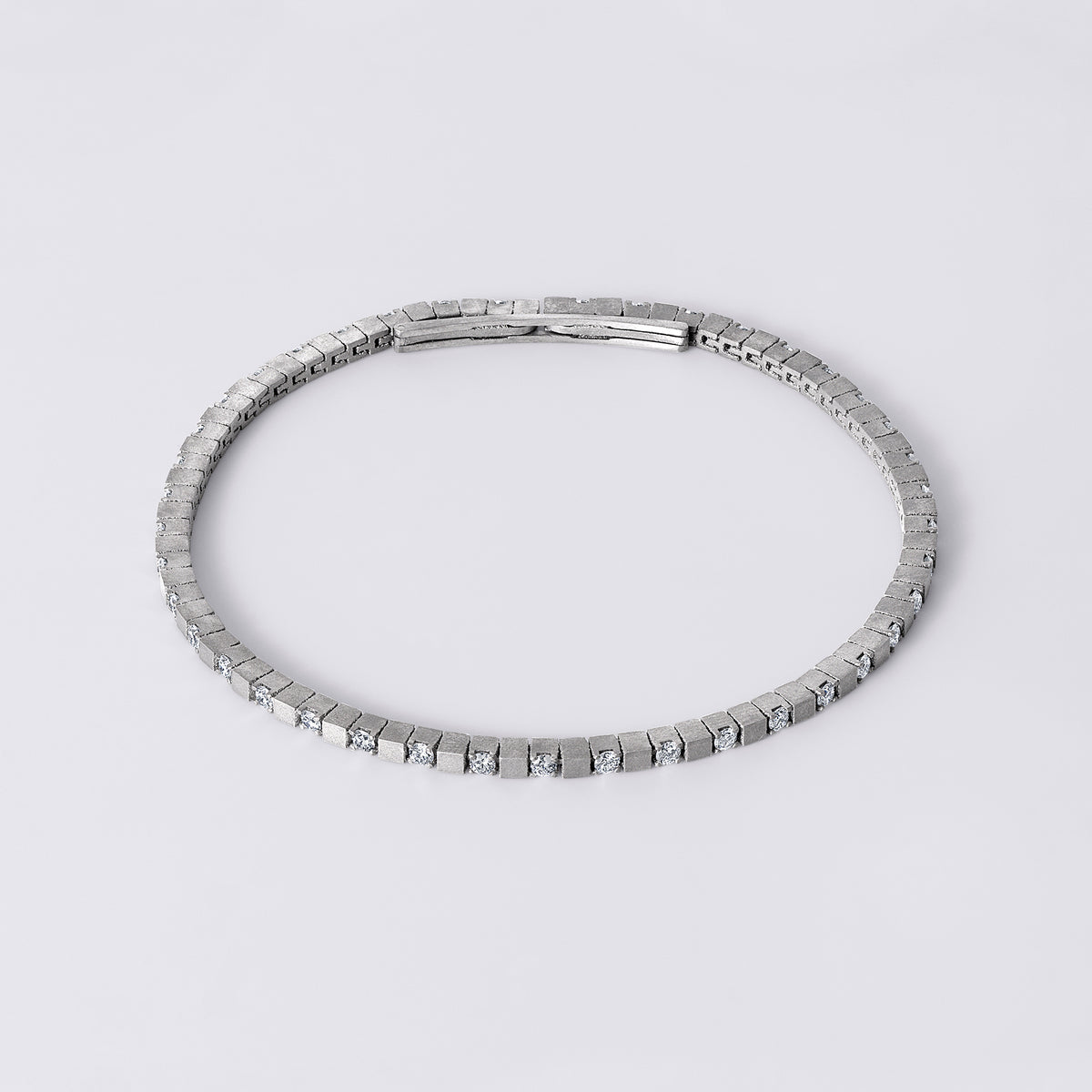 Noir Colorful Alternating Diamond Tennis Bracelet (2 1/5CTW), Grey Titanium